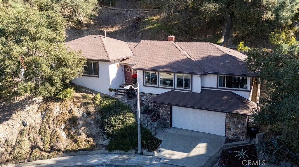 Property Photo:  2541 Sleepy Hollow Drive  CA 91206 