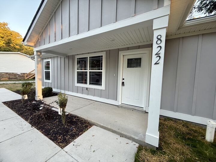 Property Photo: 822 Pitt Ave TN 37172