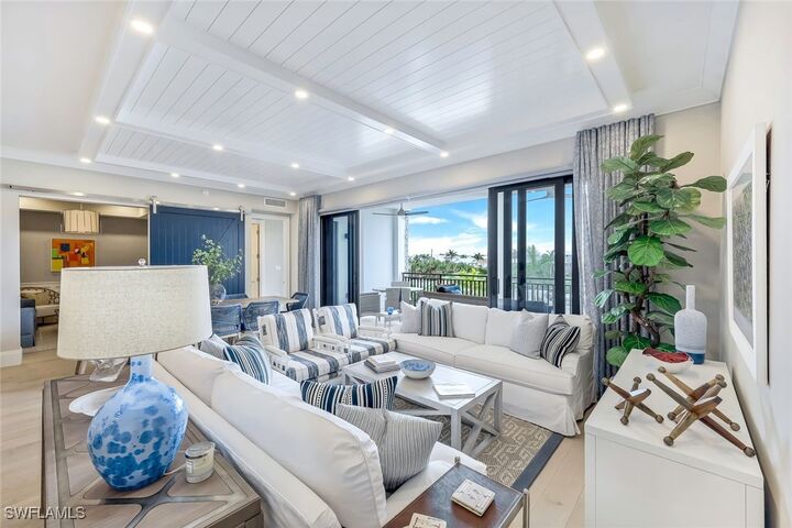 1135 3rd Avenue S 319  Naples FL 34102 photo