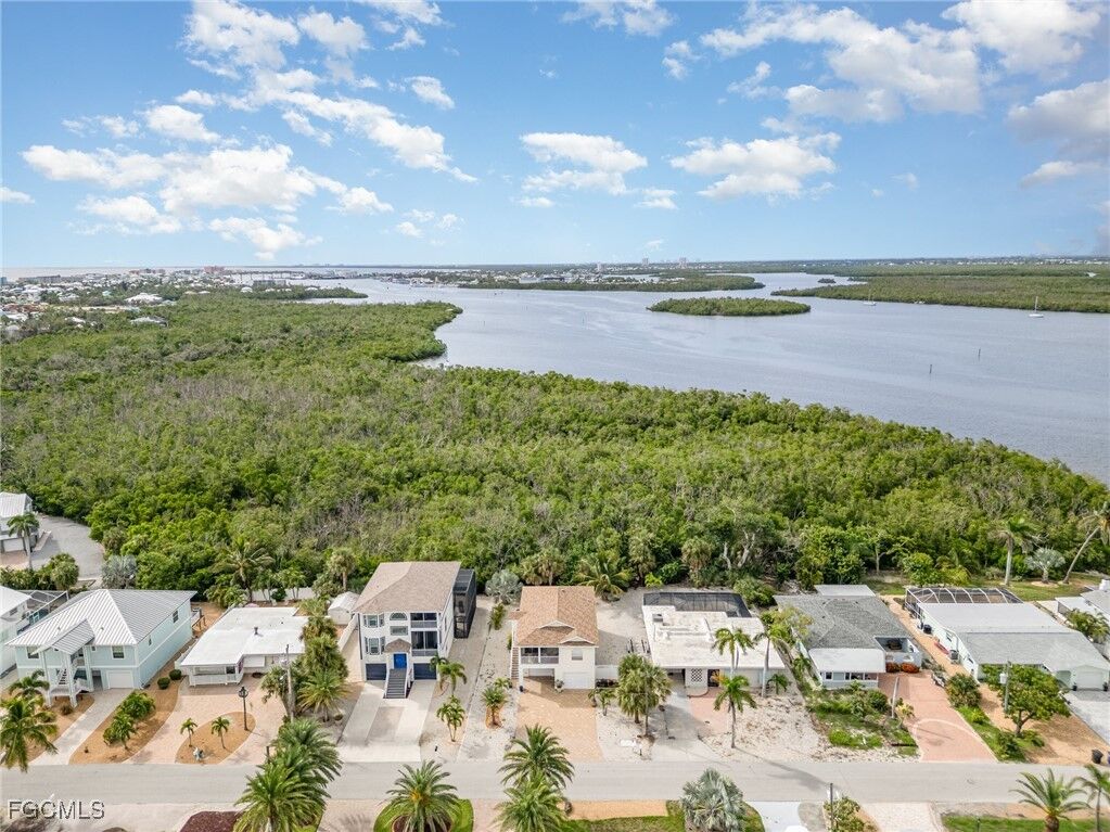 Property Photo: 401 Donora Boulevard FL 33931