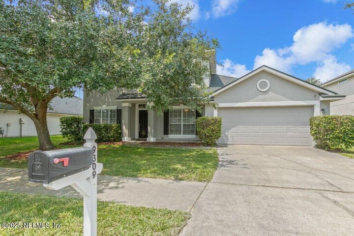 Property Photo:  9309 Prosperity Lake Drive  FL 32244 