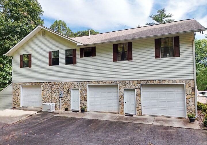 Property Photo: 409 Johnson Mill Road GA 30536