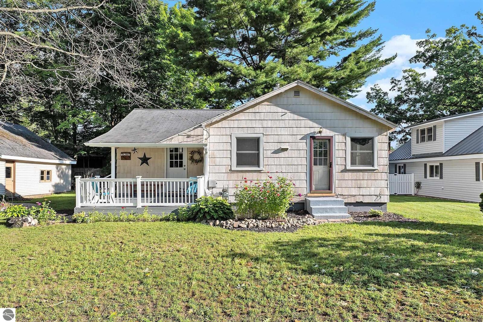 Property Photo:  2310 Mohawk Place  MI 49601 