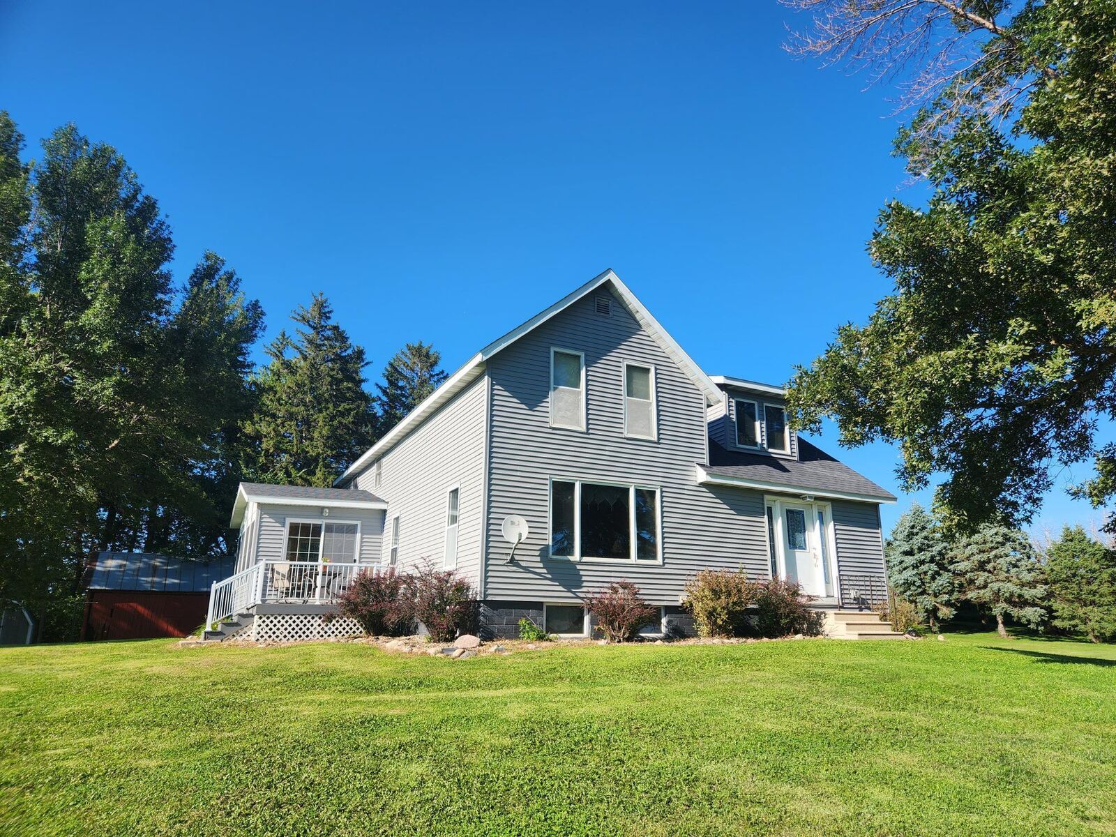 Property Photo: 10618 760th Avenue MN 56036