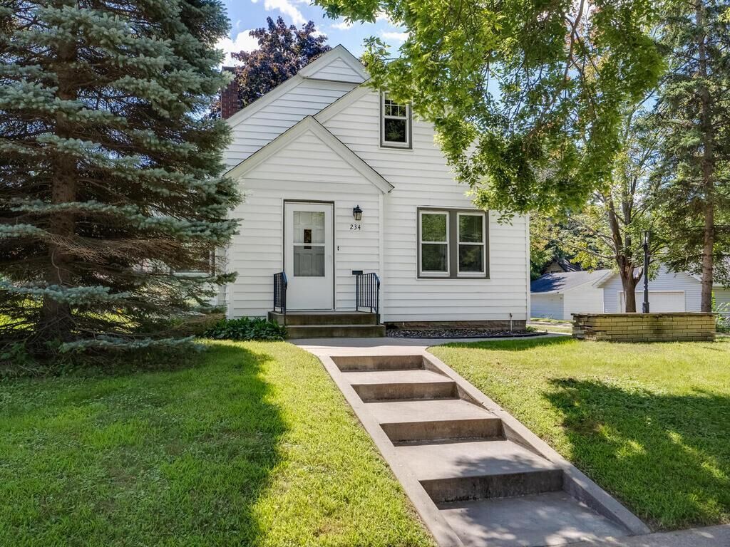 Property Photo: 234 Haskell Street E MN 55118