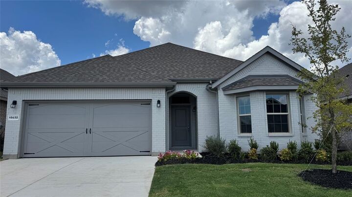 Property Photo: 15032 Green Bluff Drive TX 76008
