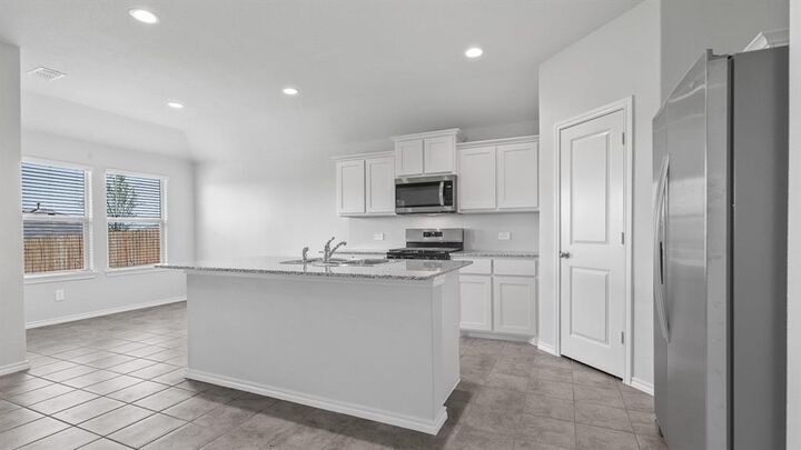 Property Photo:  1728 Gillens Avenue  TX 76140 