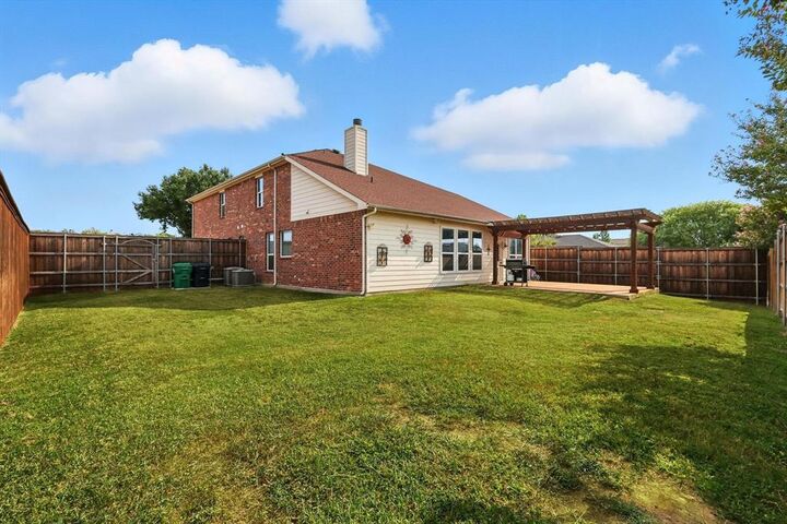 Photo de la propriété:  2112 Del Mar Court  TX 76210