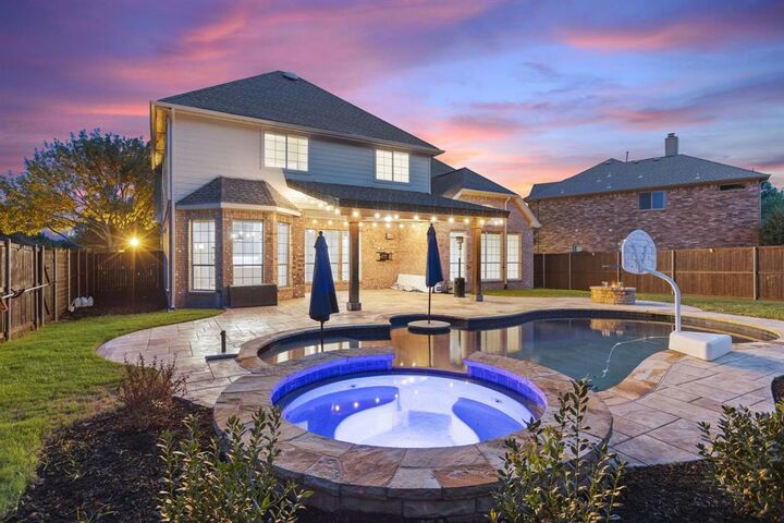 Property Photo: 2000 Arrowwood Court TX 75072