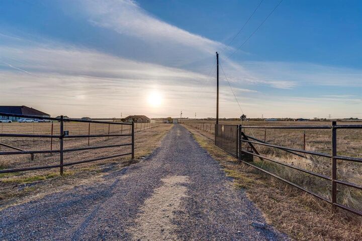 10365 Singleton Road  Midlothian TX 76065 photo