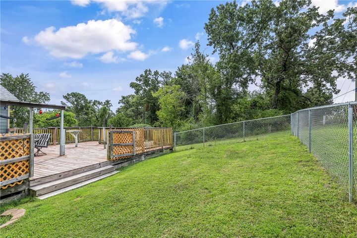 Property Photo: 8002 Pine Lane AR 72756