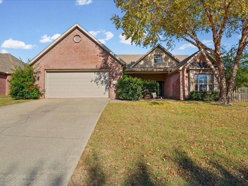 Property Photo:  1376 Lexington Circle  AR 72762 