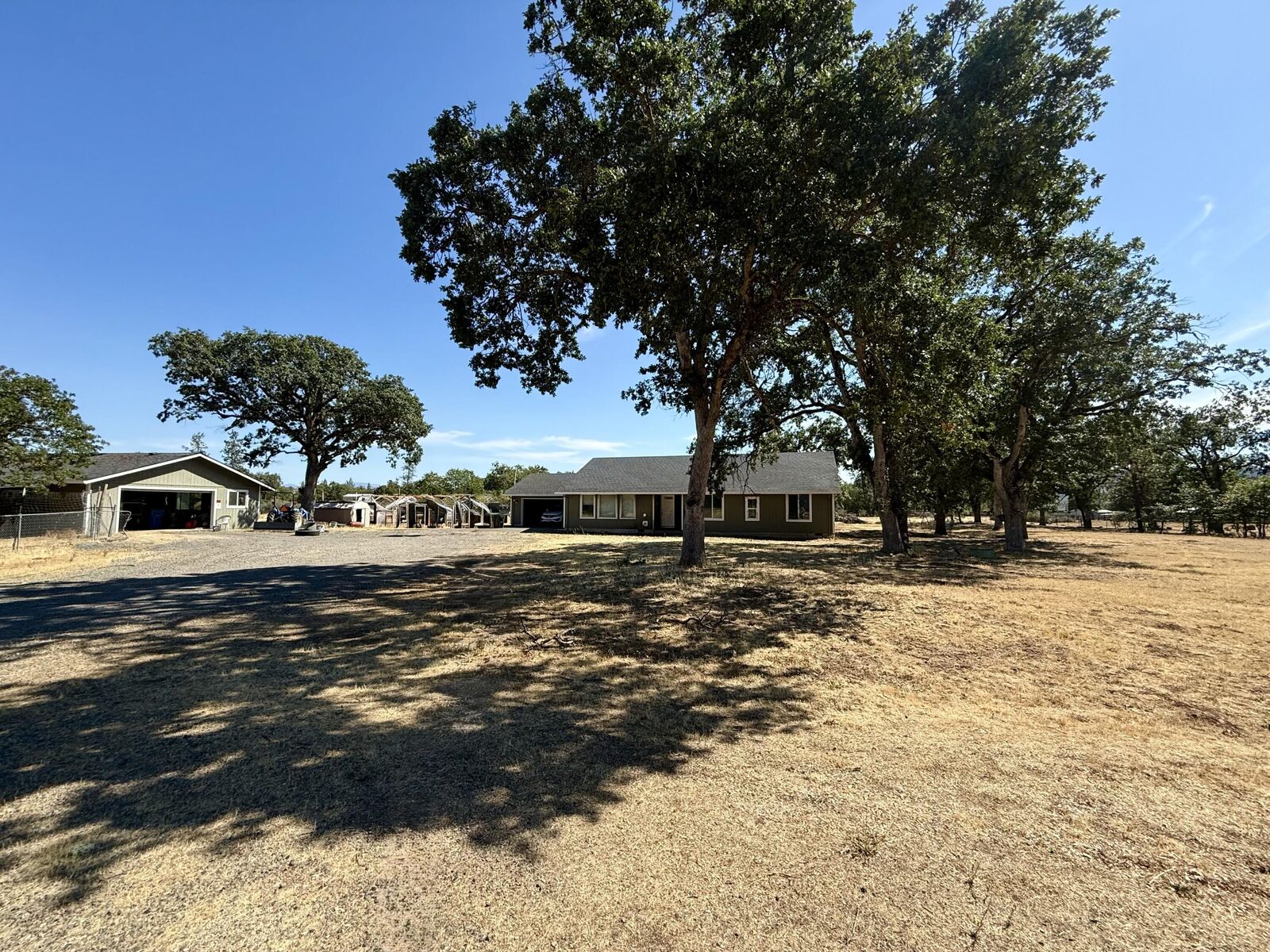 Property Photo:  3659 Highway 234  OR 97503 