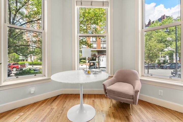 Property Photo: 341 Beacon St 2F MA 02116