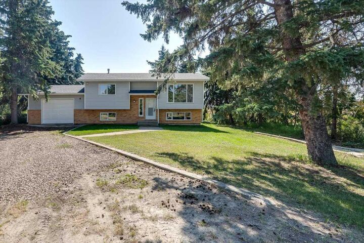 Property Photo: 24407 Township Road 390 AB T0C 0Y0