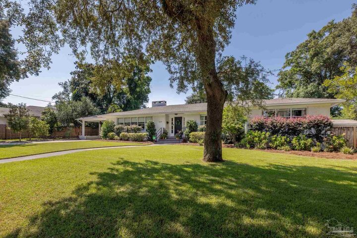 Property Photo:  509 W Blount St  FL 32501 