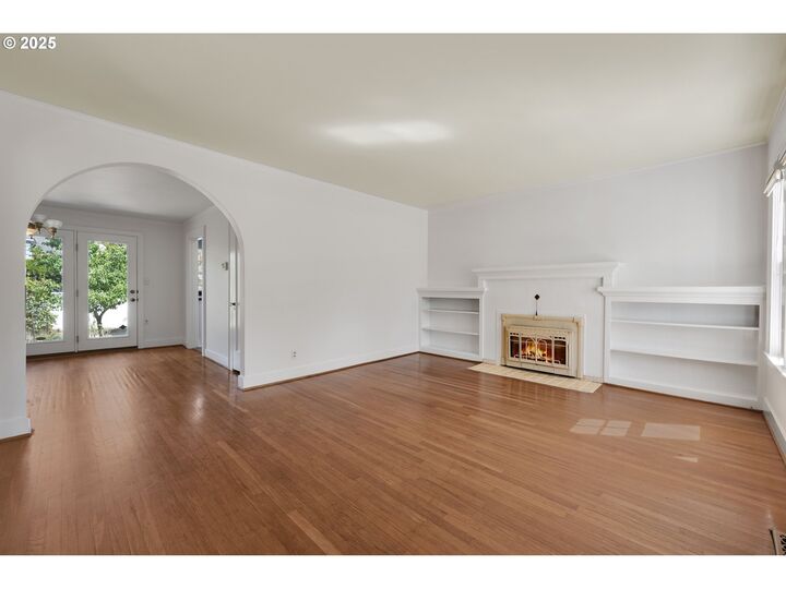 Property Photo:  3821 NE Milton St  OR 97212 