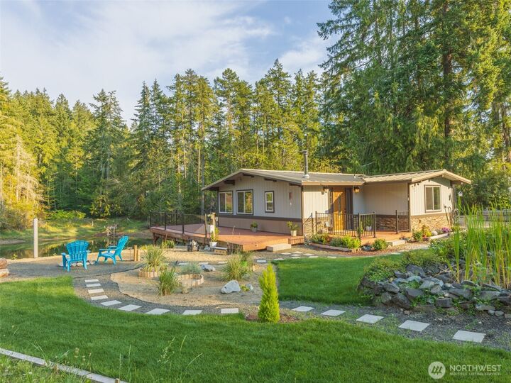 Property Photo: 5440 E Grapeview Loop Road WA 98524