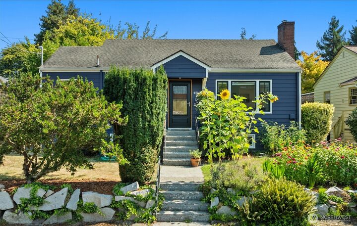 Property Photo:  4216  50 Avenue S  WA 98118 