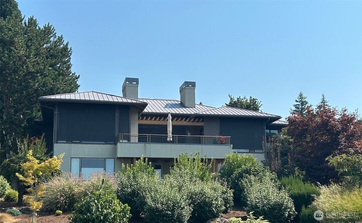 Property Photo: 5604 104th Avenue NE WA 98033
