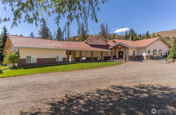 Property Photo: 572 B W Chewuch Rd (Barron Blvd) WA 98862