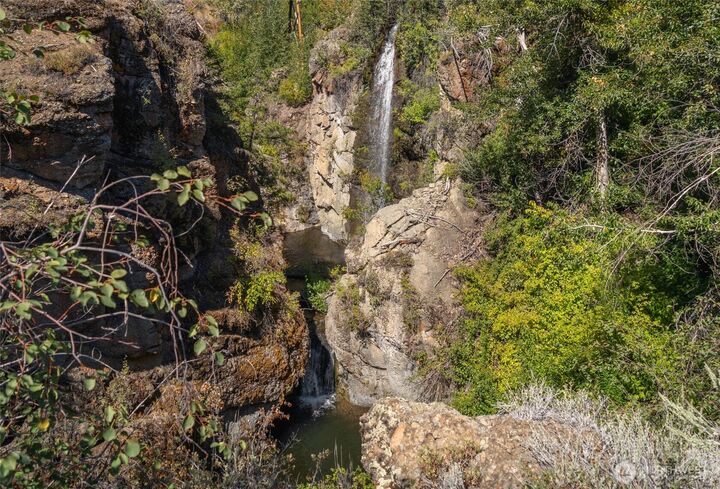 Property Photo:  572 B W Chewuch Rd (Barron Blvd)  WA 98862 