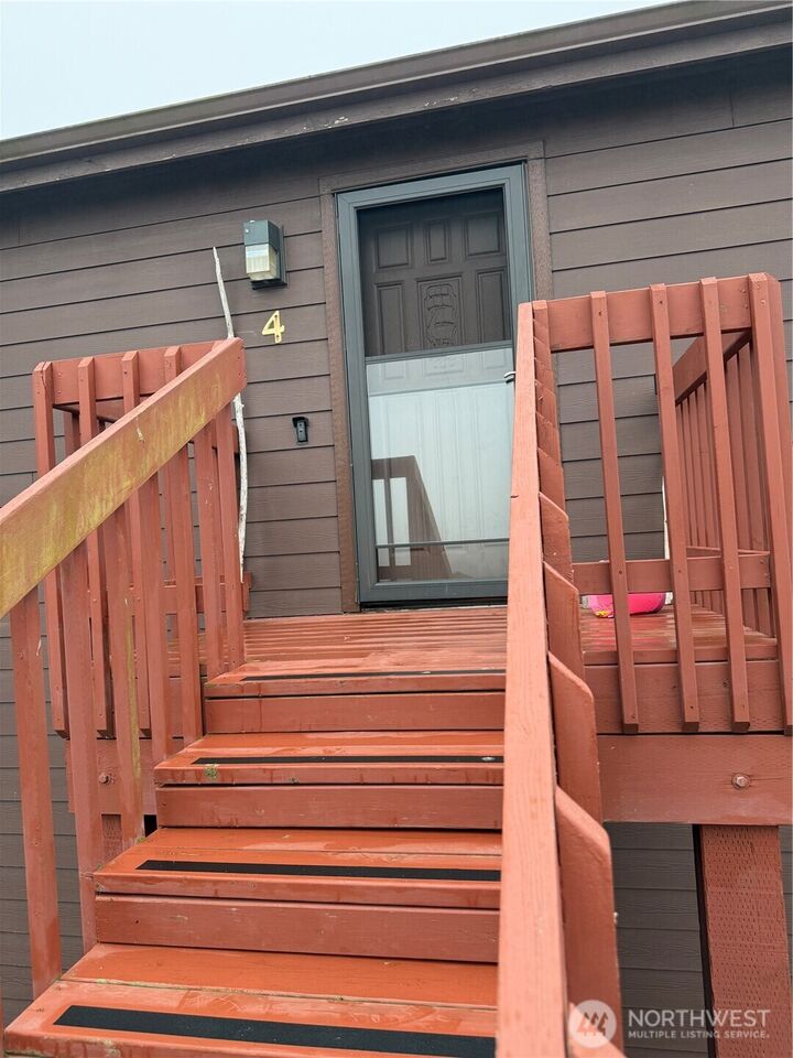 Property Photo: 1317 Ocean Shores Boulevard SW 4 WA 98569