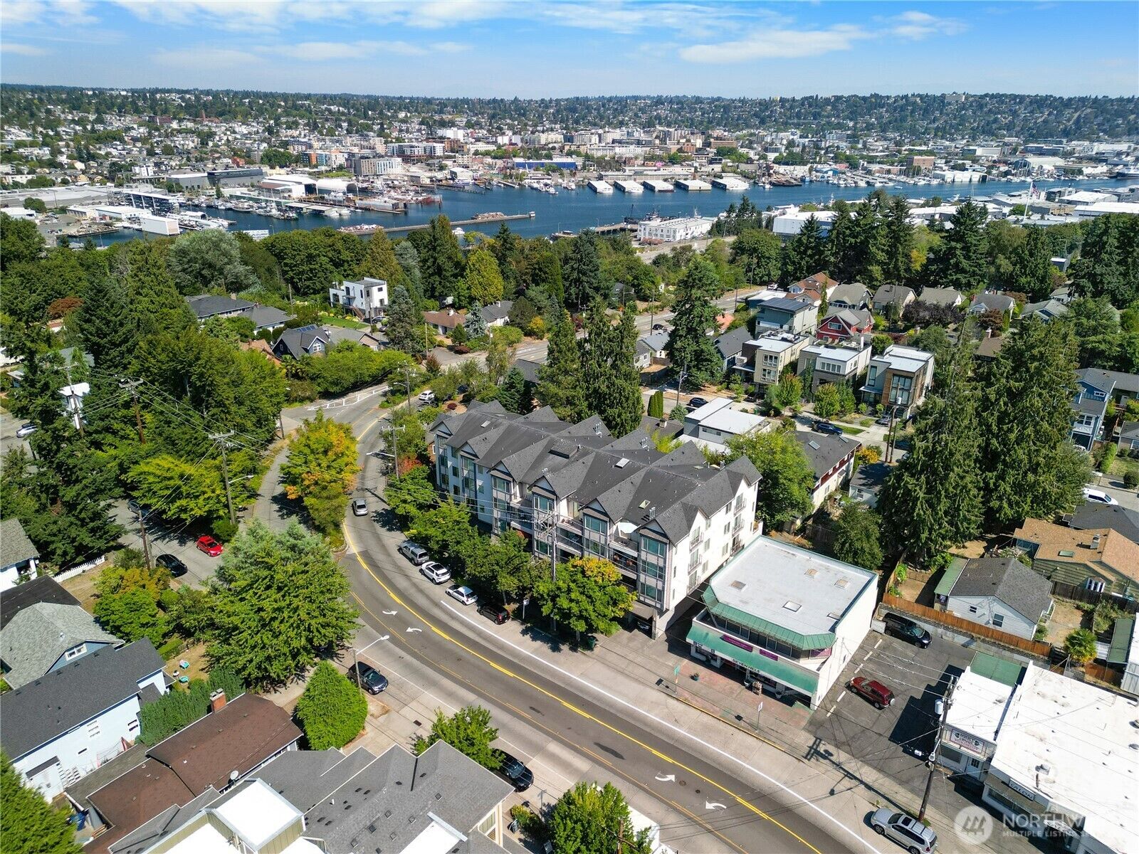 Property Photo:  3121 W Government Way 302  WA 98199