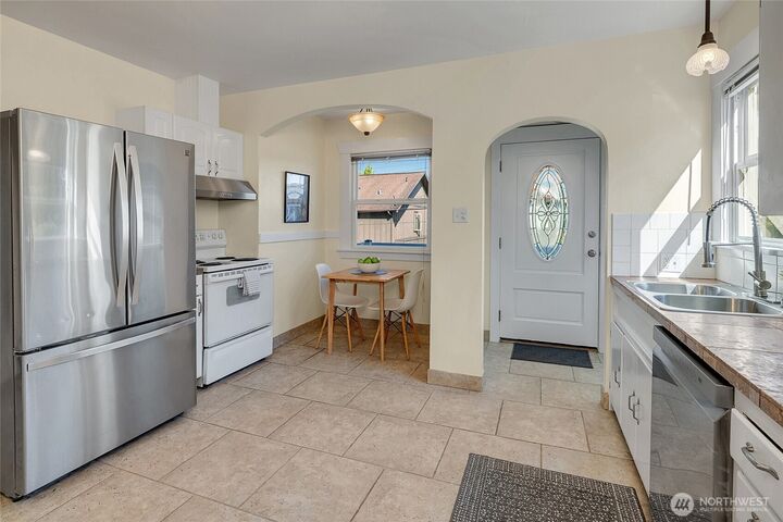 Property Photo: 6500 Phinney Avenue N WA 98103