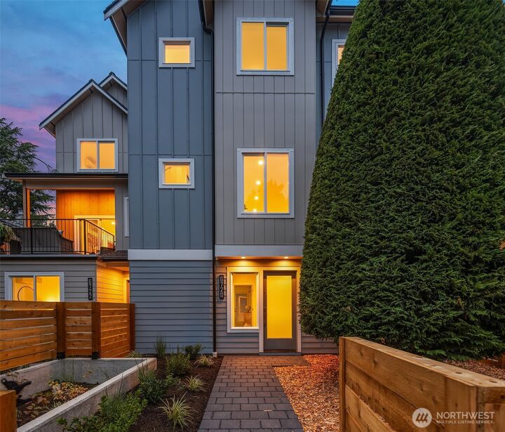 Property Photo: 6720 Dibble Avenue NW WA 98117