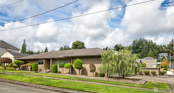 Property Photo: 202 W 8th Street WA 98520