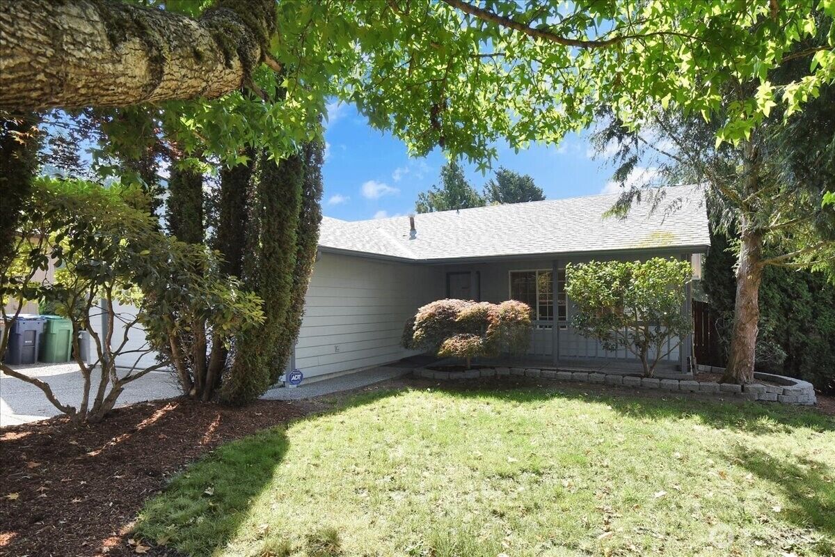 Property Photo: 8918 1st Street SE WA 98258