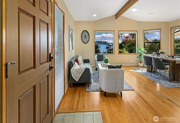 Property Photo: 9003 NE Juanita Lane WA 98034