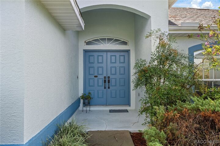 Property Photo: 615 N Man O War Drive FL 34453