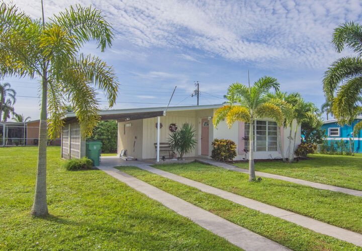 Property Photo:  2863 SE Merritt Terrace  FL 34952 