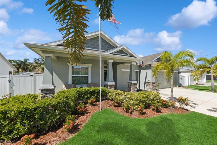 Property Photo:  343 SE Fisk Road  FL 34984 