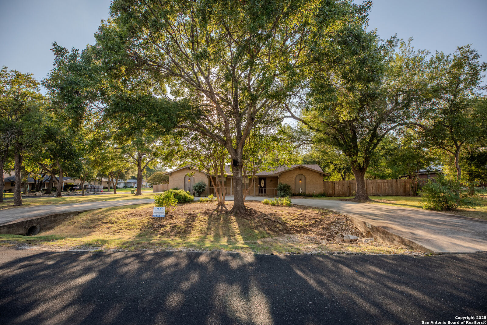 Property Photo:  13303 Flying W Trl  TX 78023 