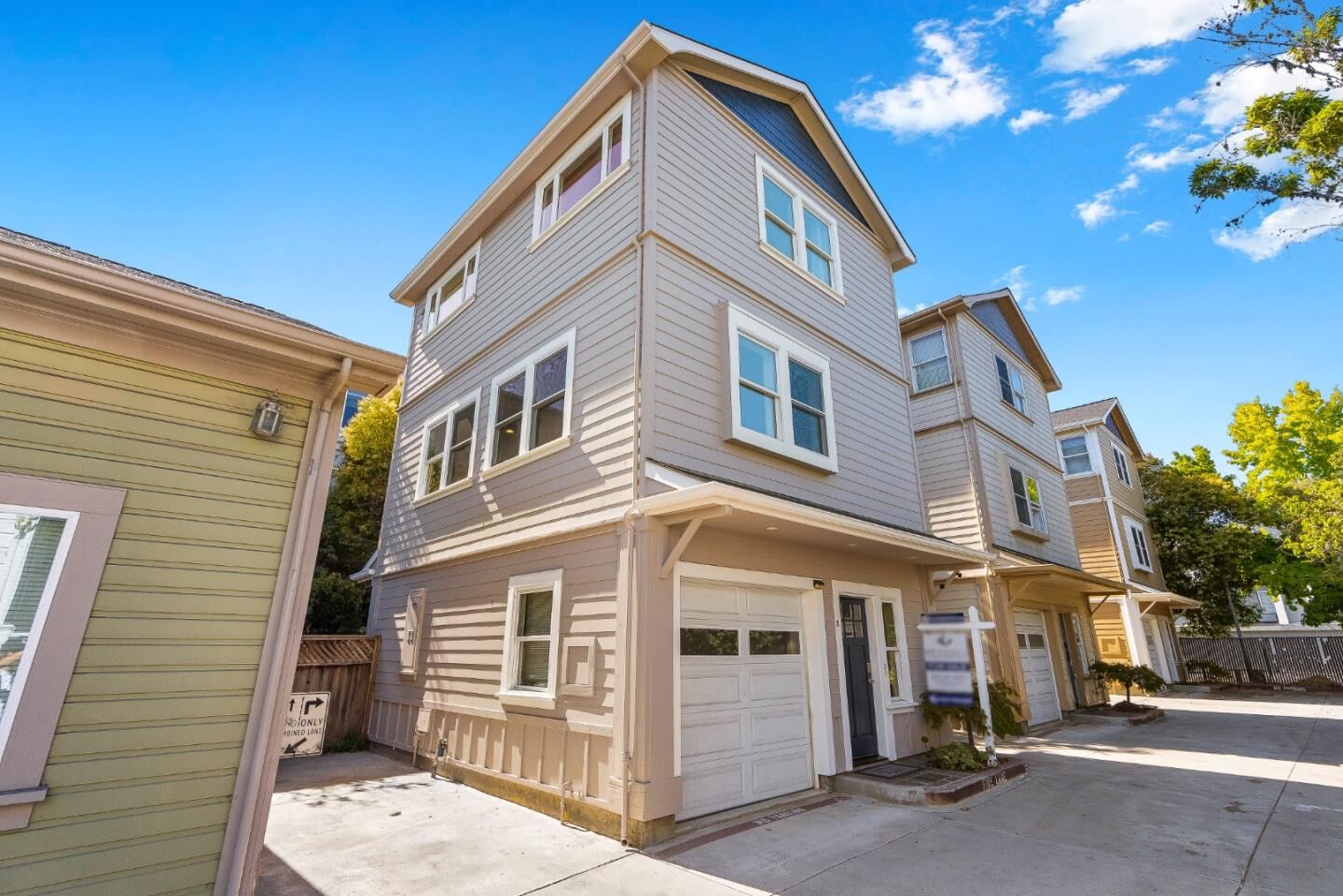 Property Photo: 411 Broadway B CA 95060