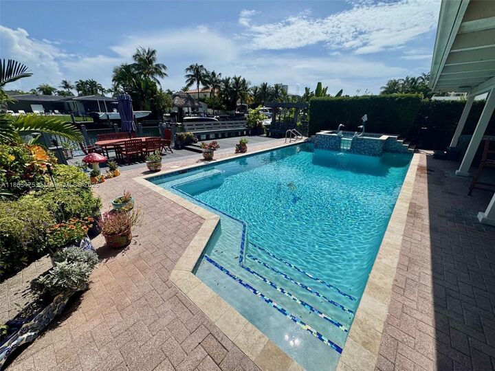 Property Photo: 2015 NE 120th Rd FL 33181