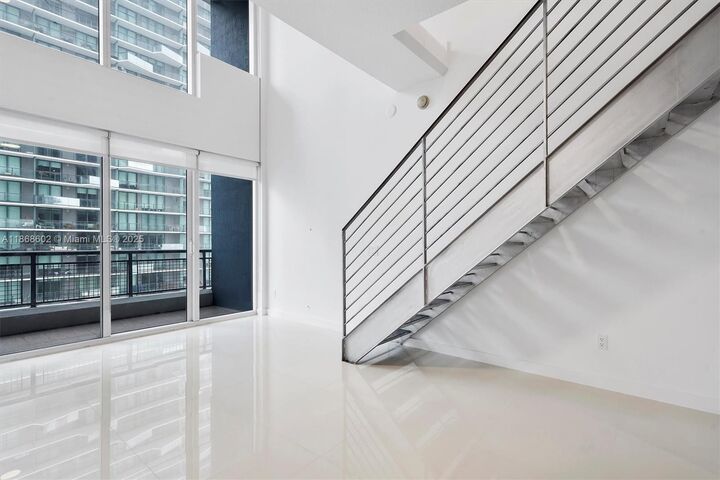 Property Photo: 60 SW 13th St 2420 FL 33130