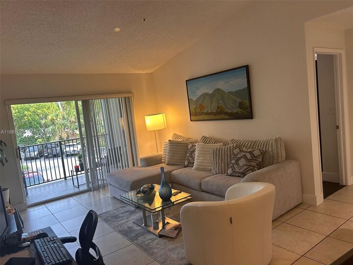 4370 NW 107th Ave 205  Doral FL 33178 photo