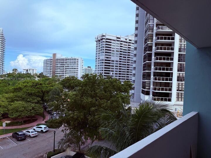 Property Photo: 5 Island Ave 5J FL 33139