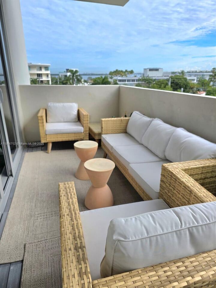 Property Photo: 5 Island Ave 5J FL 33139