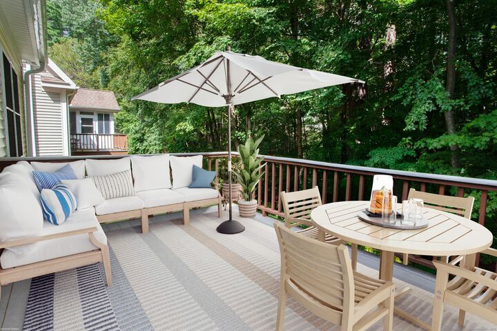 Property Photo: 14 Brettonwood Drive 14 CT 06070