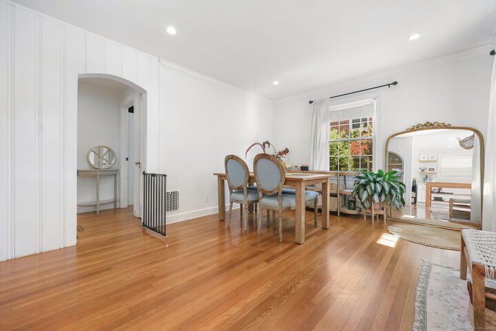 Property Photo:  17 Auburn Street  CT 06854 