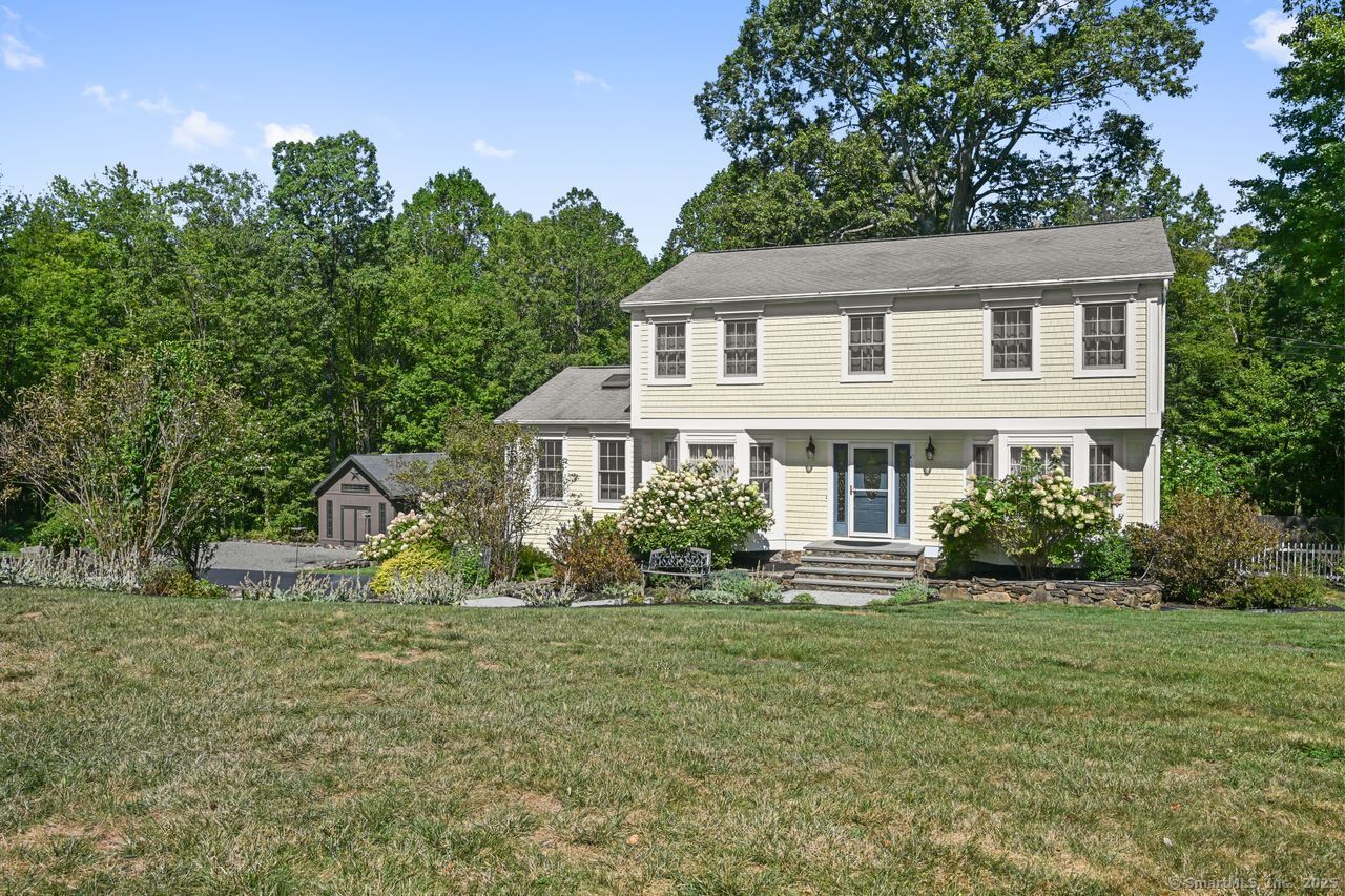 Property Photo:  23 Colonial Drive  CT 06811 