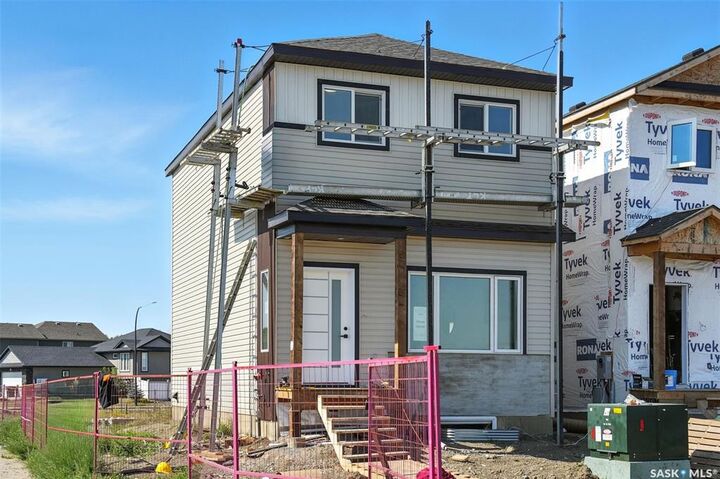 Property Photo: 1509 Richardson Road 121 SK S7L 4E1