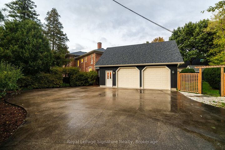 Property Photo: 186 Third Street ON L9Y 1L1