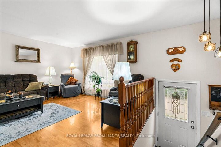 Property Photo:  368 Stanley Avenue  ON K0K 1X0 