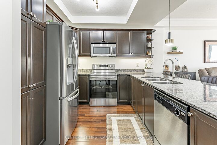 Property Photo: 1030 Coronation Drive 312 ON N6G 0G5